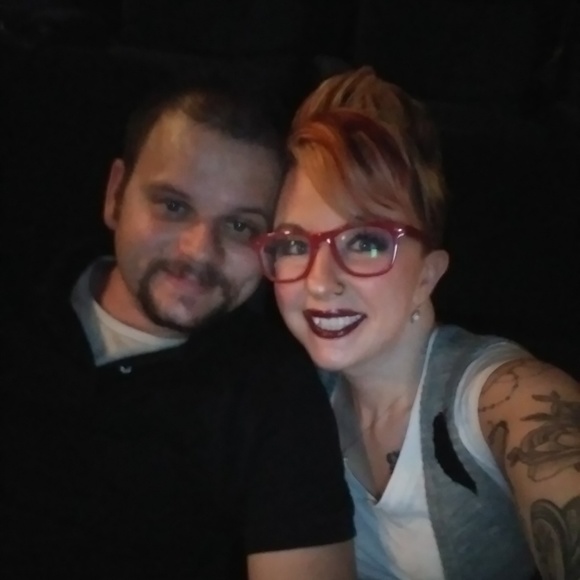 Meet your Posher, Lindsey - Picture 4 of 4